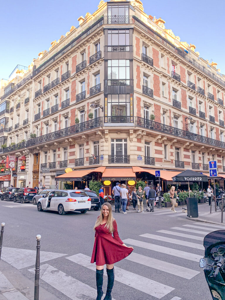 champ elysees, Andra Birkhimer.   travel blogger